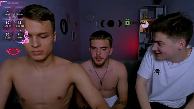 Snapshot of danny_cool chatting on 09/27/25, 07:52 danny cool online show from 09/27/25, 07:52