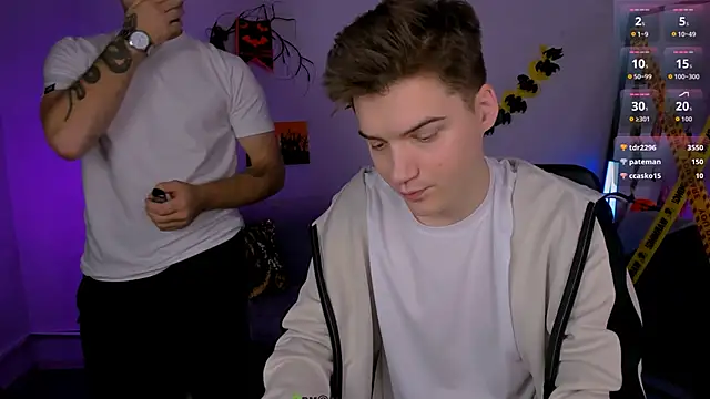 Snapshot of danny_cool chatting on 10/21/25, 07:47 danny cool online show from 10/21/25, 07:47