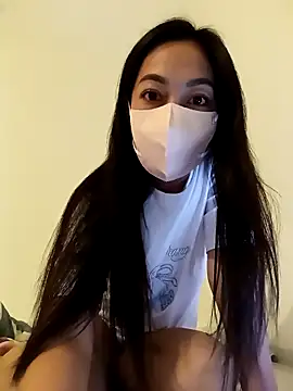 lisa huynh online show from 09/09/25, 11:54