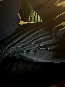 Digitalmodels online show from 10/24/25, 11:17