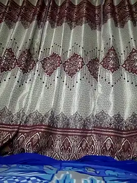 Snapshot of wow_couple chatting on 10/24/25, 01:29 wow couple online show from 10/24/25, 01:29