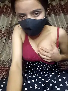 Snapshot of wow_couple chatting on 10/25/25, 01:07 wow couple online show from 10/25/25, 01:07