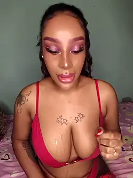 Snapshot of Queen_Amara chatting on 09/19/25, 11:27 Queen Amara online show from 09/19/25, 11:27
