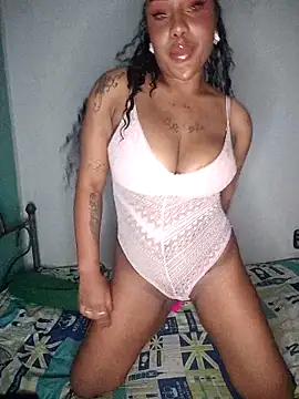 Snapshot of Queen_Amara chatting on 02/27/26, 03:50 Queen Amara online show from 02/27/26, 03:50