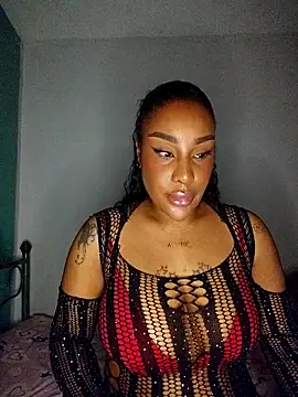 Snapshot of Queen_Amara chatting on 03/05/26, 03:57 Queen Amara online show from 03/05/26, 03:57