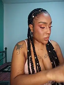 Snapshot of Queen_Amara chatting on 04/11/26, 03:44 Queen Amara online show from 04/11/26, 03:44