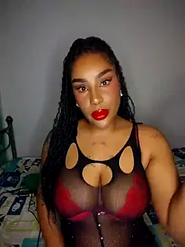 Snapshot of Queen_Amara chatting on 05/05/26, 03:36 Queen Amara online show from 05/05/26, 03:36