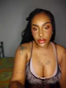 Snapshot of Queen_Amara chatting on 05/11/26, 03:45 Queen Amara online show from 05/11/26, 03:45