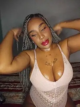 Queen Amara online show from 06/16/26, 03:53