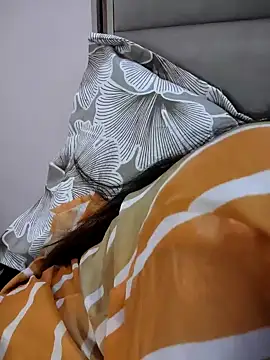 Snapshot of Cute_Jasmin_ chatting on 10/22/25, 06:02 Cute Jasmin online show from 10/22/25, 06:02