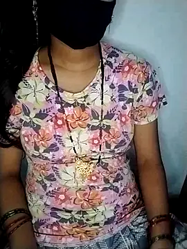 Komal-Rajput online show from 10/04/25, 05:44