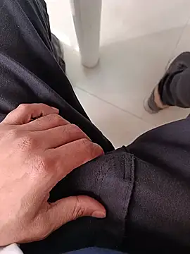 Snapshot of Gallo001 chatting on 06/26/26, 05:50 Gallo001 online show from 06/26/26, 05:50