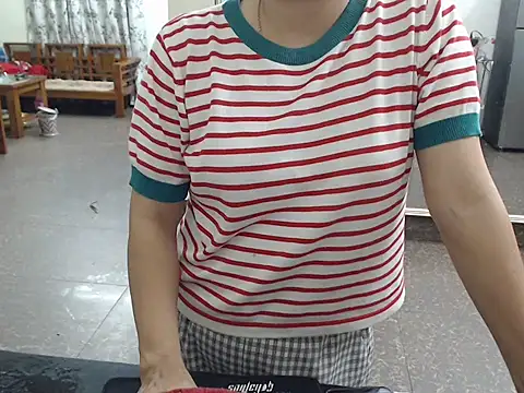 Ami 8x online show from 11/08/25, 01:33