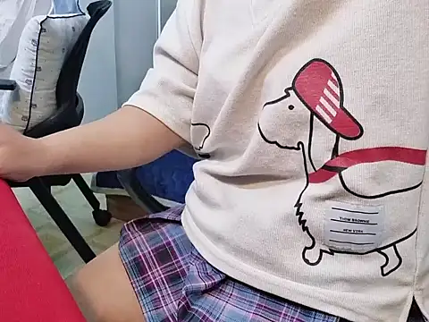 Ami 8x online show from 11/23/25, 06:46