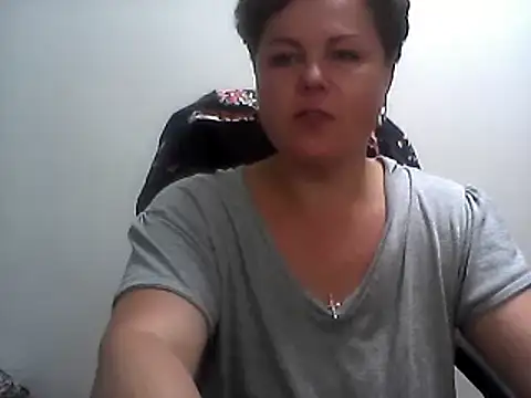 EllaLove2277 online show from 09/18/25, 06:43