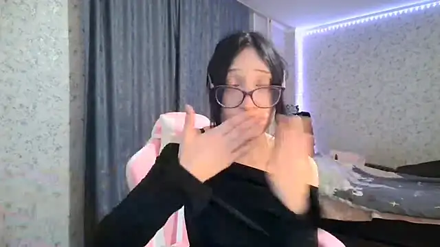 KeicyKlark online show from 10/03/25, 06:05