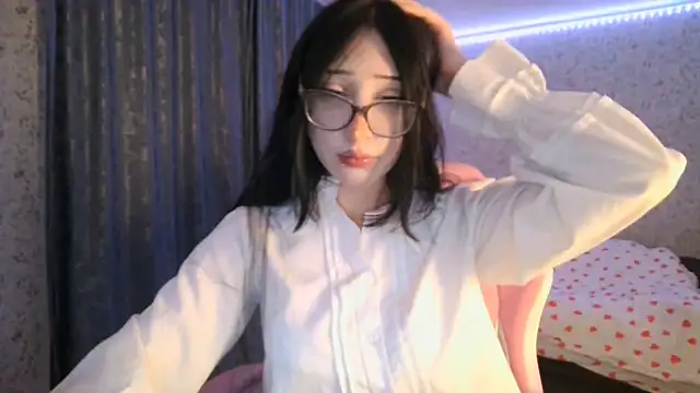 KeicyKlark online show from 10/23/25, 06:06