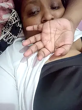 Snapshot of bitch-horny chatting on 09/26/25, 01:15 bitch-horny online show from 09/26/25, 01:15