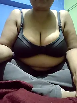 Snapshot of bitch-horny chatting on 10/18/25, 03:57 bitch-horny online show from 10/18/25, 03:57