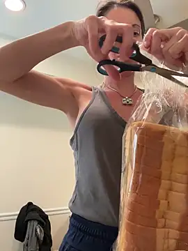 NurseStephania online show from 09/24/25, 04:10