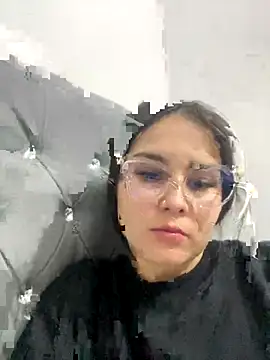 Snapshot of amberbakee chatting on 10/18/25, 11:49 amberbakee online show from 10/18/25, 11:49