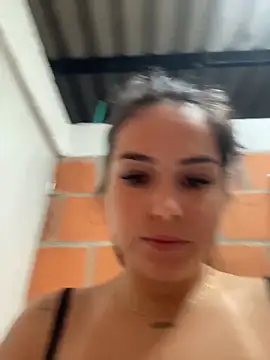 Snapshot of amberbakee chatting on 10/28/25, 11:25 amberbakee online show from 10/28/25, 11:25