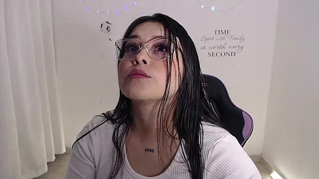 amberbakee online show from 06/11/26, 01:42