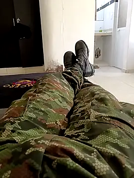 Snapshot of alejos81 chatting on 10/30/25, 05:02 alejos81 online show from 10/30/25, 05:02