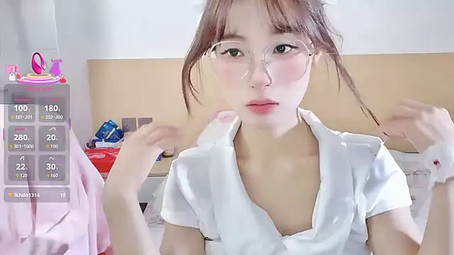 yuanbao a online show from 09/23/25, 12:08