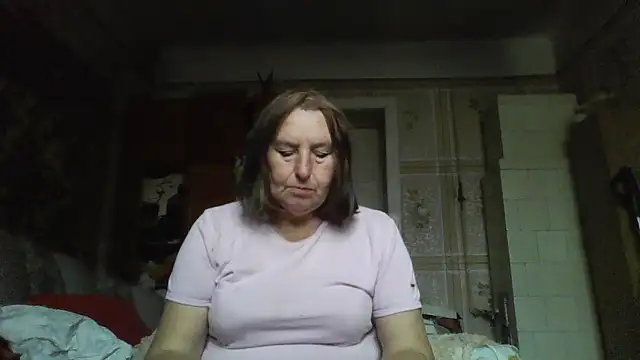 Snapshot of AnnaLive570 chatting on 10/08/25, 12:47 AnnaLive570 online show from 10/08/25, 12:47