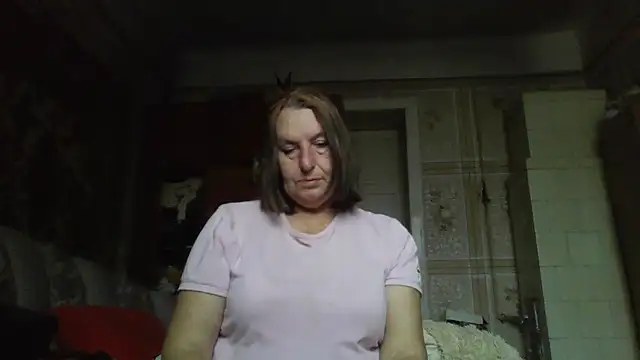 Snapshot of AnnaLive570 chatting on 10/10/25, 12:59 AnnaLive570 online show from 10/10/25, 12:59