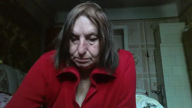 Snapshot of AnnaLive570 chatting on 10/14/25, 07:42 AnnaLive570 online show from 10/14/25, 07:42