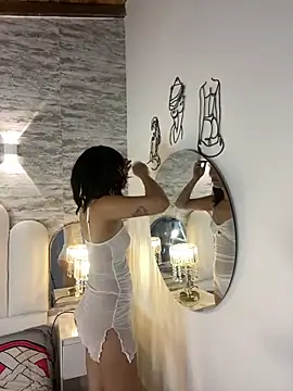 Snapshot of Kristy1_ chatting on 09/21/25, 11:01 Kristy1 online show from 09/21/25, 11:01