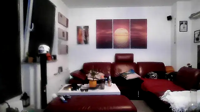 Snapshot of hellgirl1980 chatting on 09/21/25, 03:19 hellgirl1980 online show from 09/21/25, 03:19