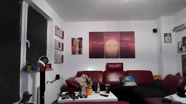 Snapshot of hellgirl1980 chatting on 09/28/25, 06:57 hellgirl1980 online show from 09/28/25, 06:57