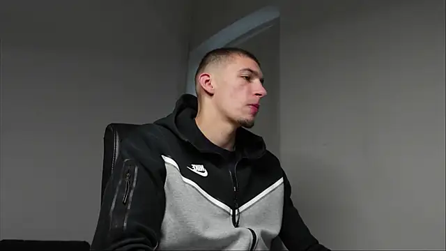 Ryan Dozer online show from 10/05/25, 05:39