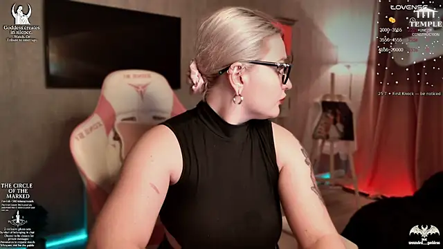 Snapshot of Wounded_Goddess_ chatting on 11/22/25, 06:07 Wounded Goddess online show from 11/22/25, 06:07