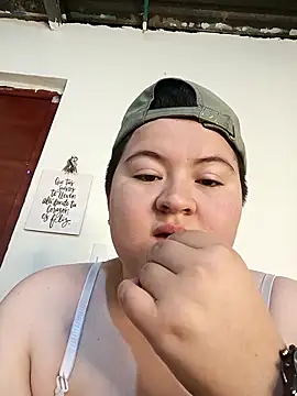 Noha Whiitee online show from 11/28/25, 02:47