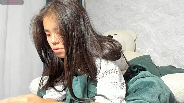 Ayumi rin online show from 10/03/25, 12:07