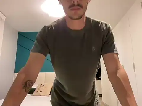 gabemodel online show from 09/12/25, 01:38