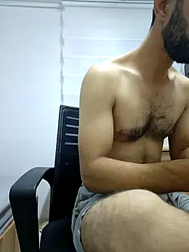 Snapshot of Mehmet2154 chatting on 10/07/25, 04:15 Mehmet2154 online show from 10/07/25, 04:15