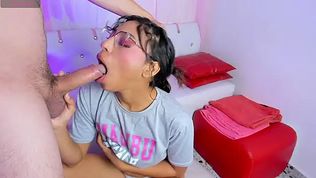 Snapshot of HOT_LATINO13 chatting on 10/13/25, 06:08 HOT LATINO13 online show from 10/13/25, 06:08