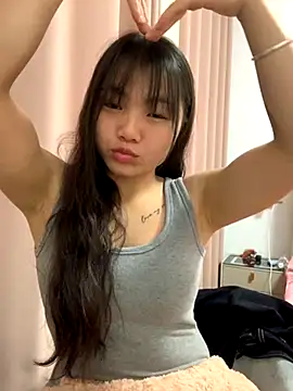 Snapshot of Emlyly-18 chatting on 12/02/25, 03:56 Emlyly-18 online show from 12/02/25, 03:56