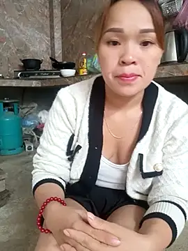 Snapshot of keobong-00 chatting on 10/04/25, 01:25 keobong-00 online show from 10/04/25, 01:25