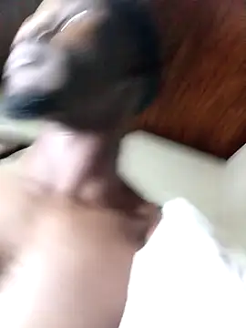 donchico0 online show from 09/19/25, 02:24