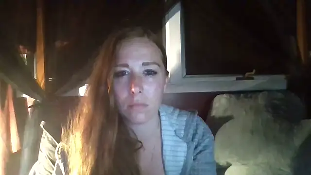 sexylittlered69 online show from 09/10/25, 04:12