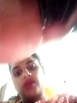 Snapshot of Km_shilpa chatting on 10/04/25, 03:43 Km shilpa online show from 10/04/25, 03:43