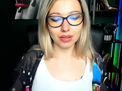 loveHeidi online show from 06/30/26, 04:35