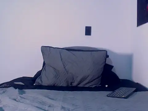 MASTER PIG FARMER online show from 09/19/25, 08:20