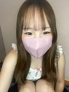 Snapshot of maika_3 chatting on 09/25/25, 11:03 maika 3 online show from 09/25/25, 11:03